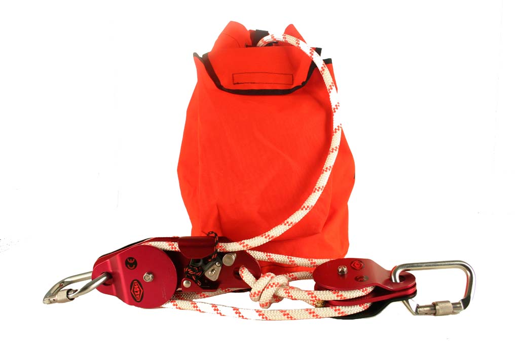 NRS Compact Rescue Throw Bag With Spectra Rope - RescueDirect.com